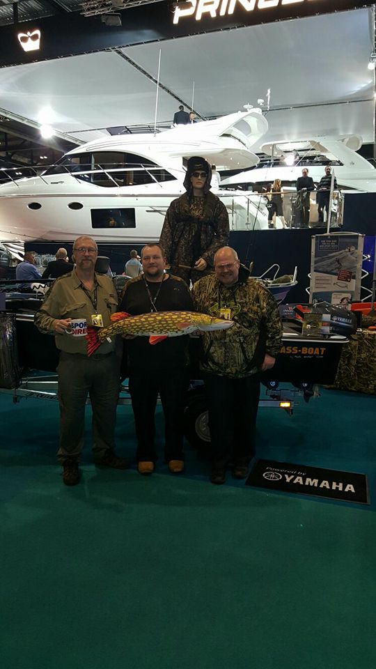 Bass-online team exhibiting at the London Boat Show. Photo