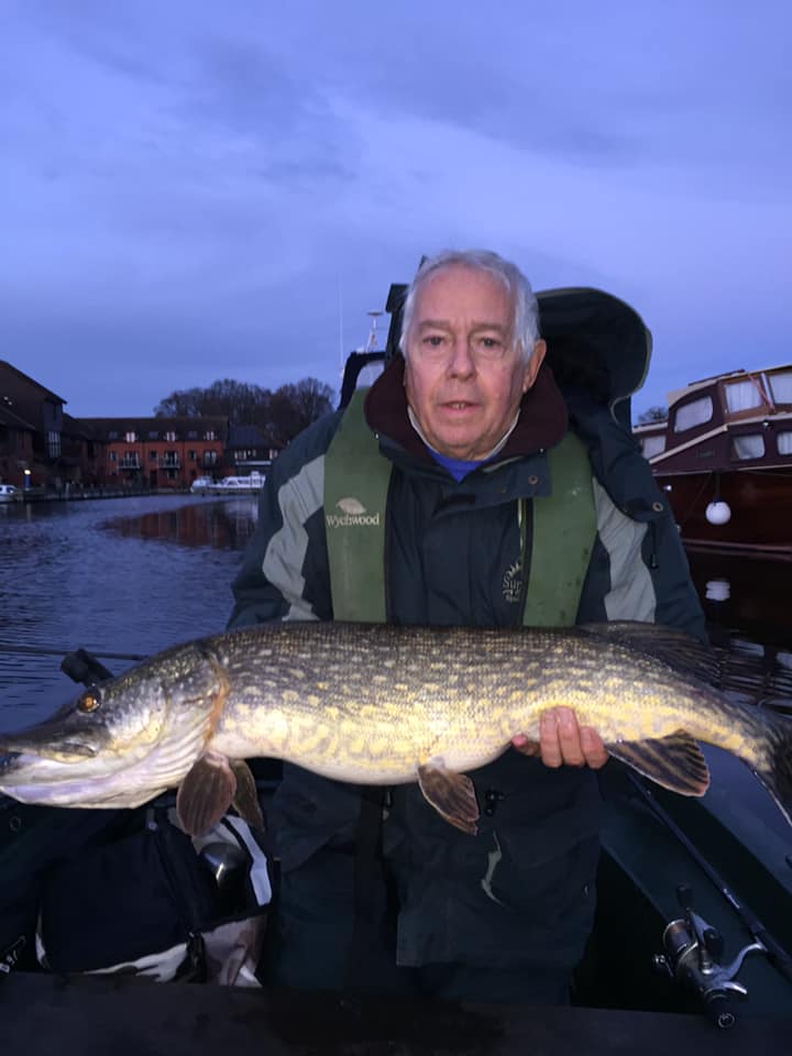 A hire boat customer with a fine 20lb pike. Photo